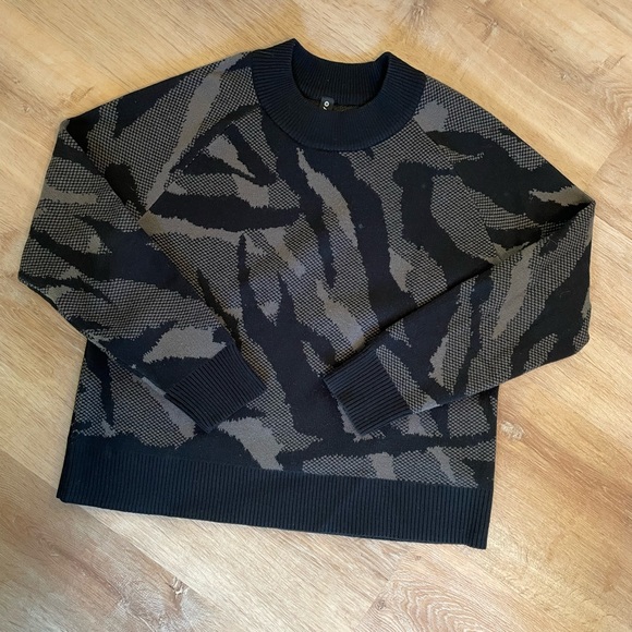 Athleta wool textured jacquard crew sweater - Picture 3 of 8